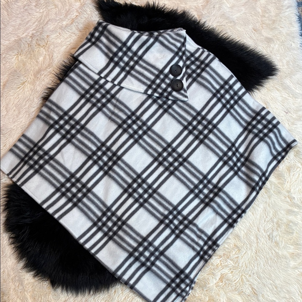 Black and White poncho